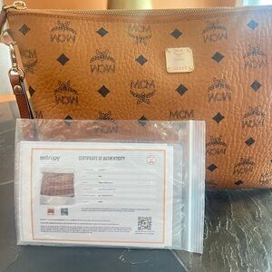 MCM
Large Pouch In Visetos